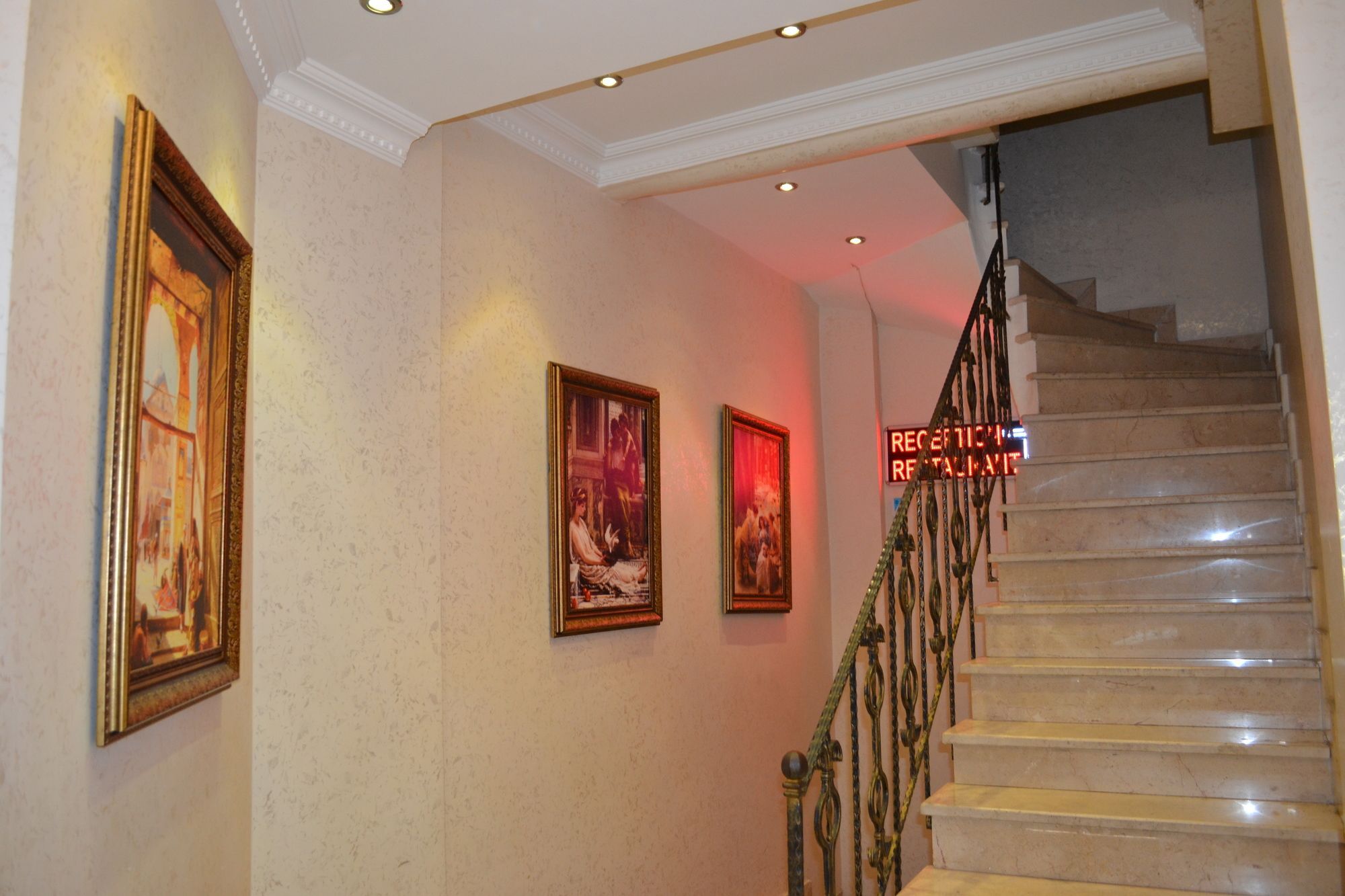 Hotel Fatih Istanbul Bagian luar foto